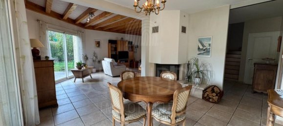5 bedrooms Villa in Saint-Etienne-de-Saint-Geoirs, France No. 262507 10