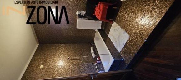 Вилла с 3 спальнями в Кавеццо, Италия № 95945 21