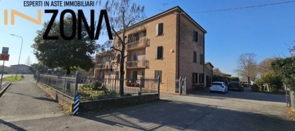 Вилла с 3 спальнями в Кавеццо, Италия № 95945 3