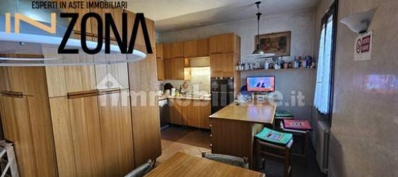 Вилла с 3 спальнями в Кавеццо, Италия № 95945 8