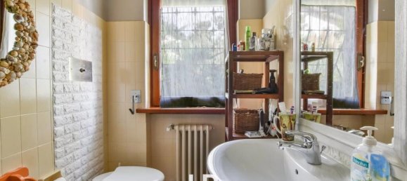 3 bedrooms Villa in Ranco, Italy No. 320292 19