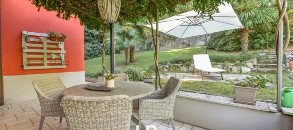 3 bedrooms Villa in Ranco, Italy No. 320292 11