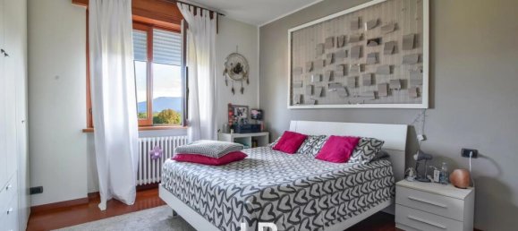 3 bedrooms Villa in Ranco, Italy No. 320292 17