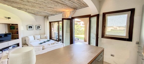 4-salle Appartement à Arzachena, Italy No. 232887 5