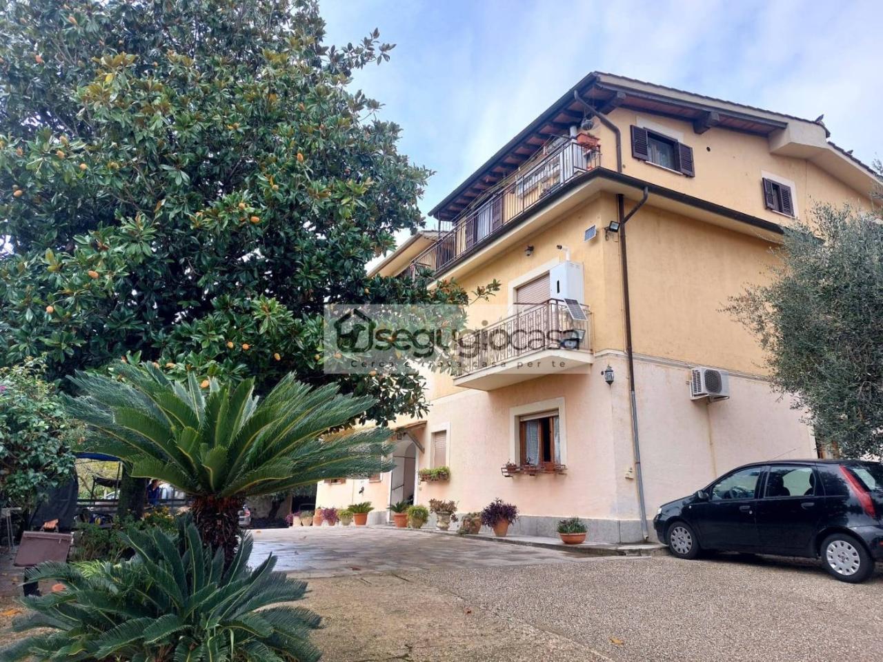 3 rooms Apartment in Formello, Italy No. 36041