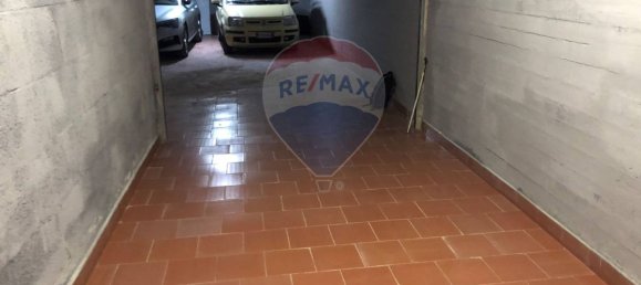 Гараж с 1 комнатой в Бари, Италия № 66861 2