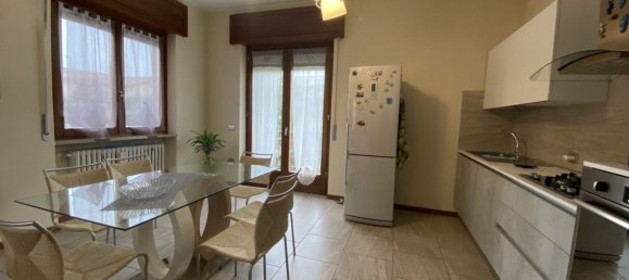 3 rooms Apartment in Castel d'Azzano, Italy No. 161999 3