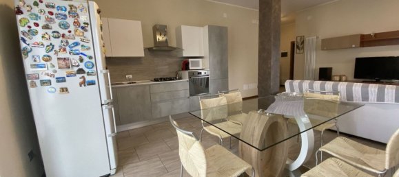 3 rooms Apartment in Castel d'Azzano, Italy No. 161999 4