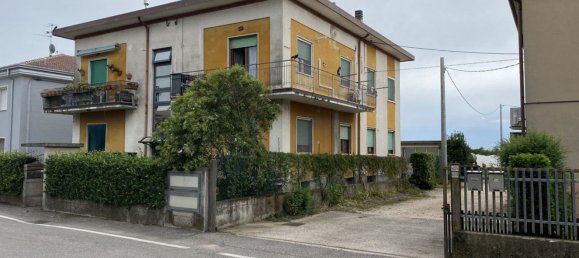 3 rooms Apartment in Castel d'Azzano, Italy No. 161999 19