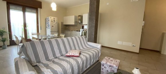 3 rooms Apartment in Castel d'Azzano, Italy No. 161999 6