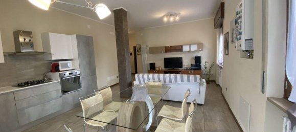 3 rooms Apartment in Castel d'Azzano, Italy No. 161999 2