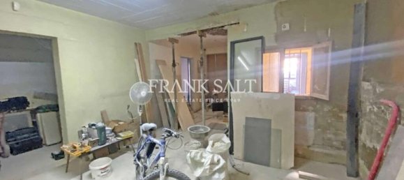 Oficina en Fgura, Malta 78 m² No. 12738 3