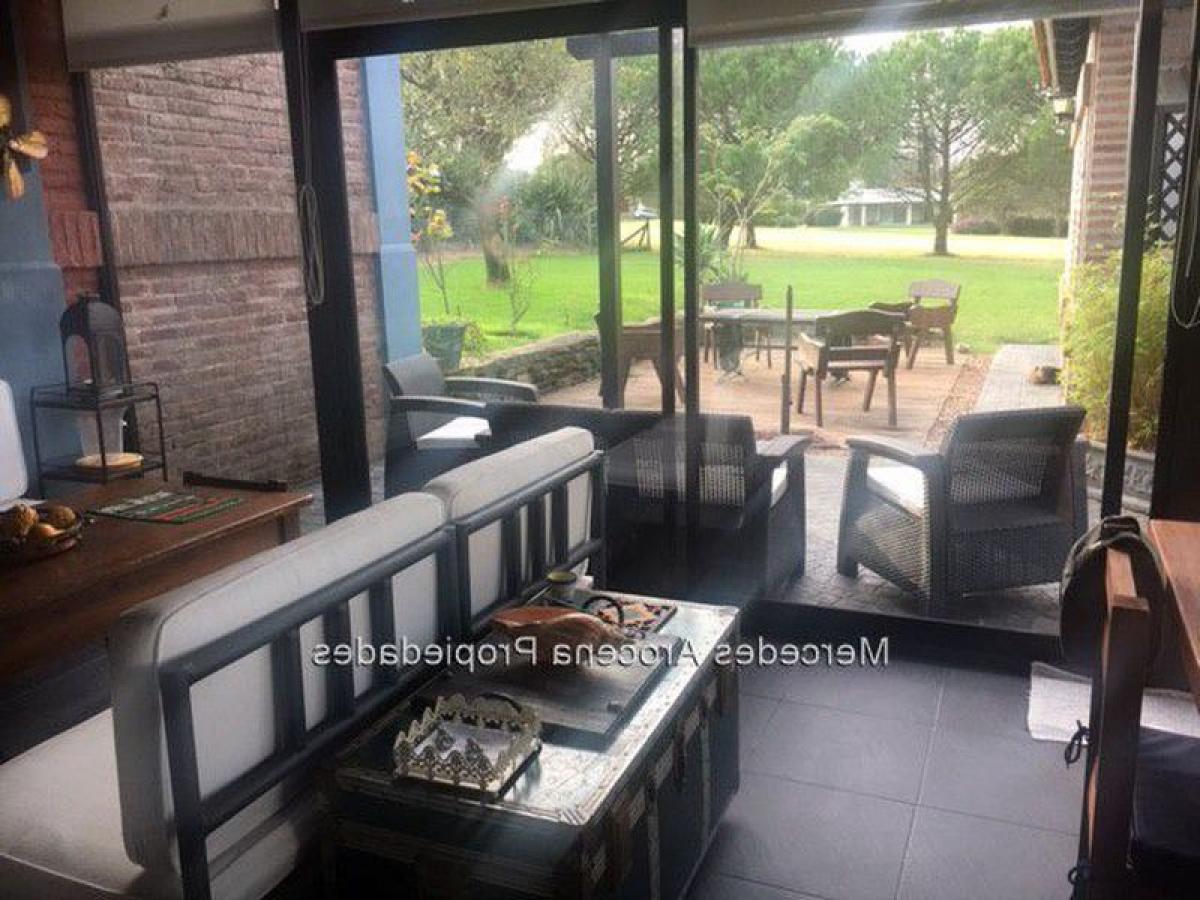 Дом с 2 спальнями в Канелонес, Уругвай № 7954