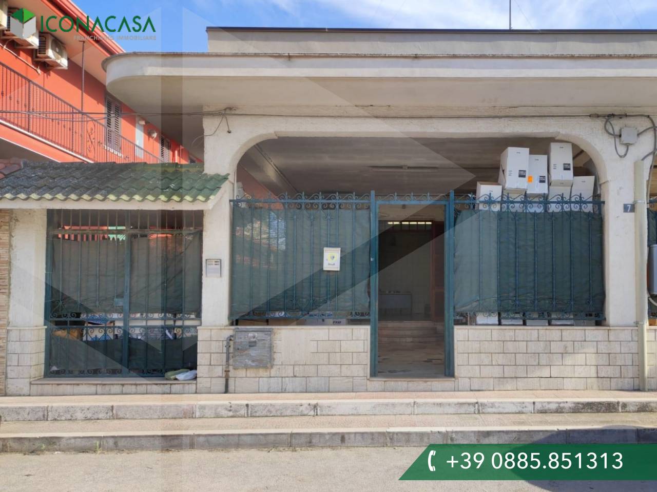 4-salle Villa à Cerignola, Italy No. 26199