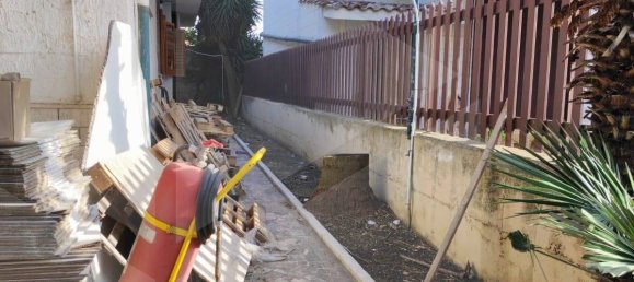 4-salle Villa à Cerignola, Italy No. 26199 18