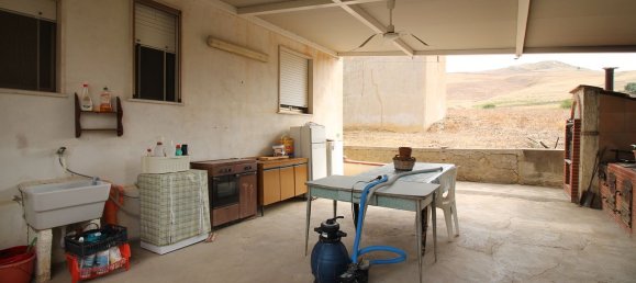 4 Schlafzimmer Villa in Termini Imerese, Italy, Nr. 323778 9