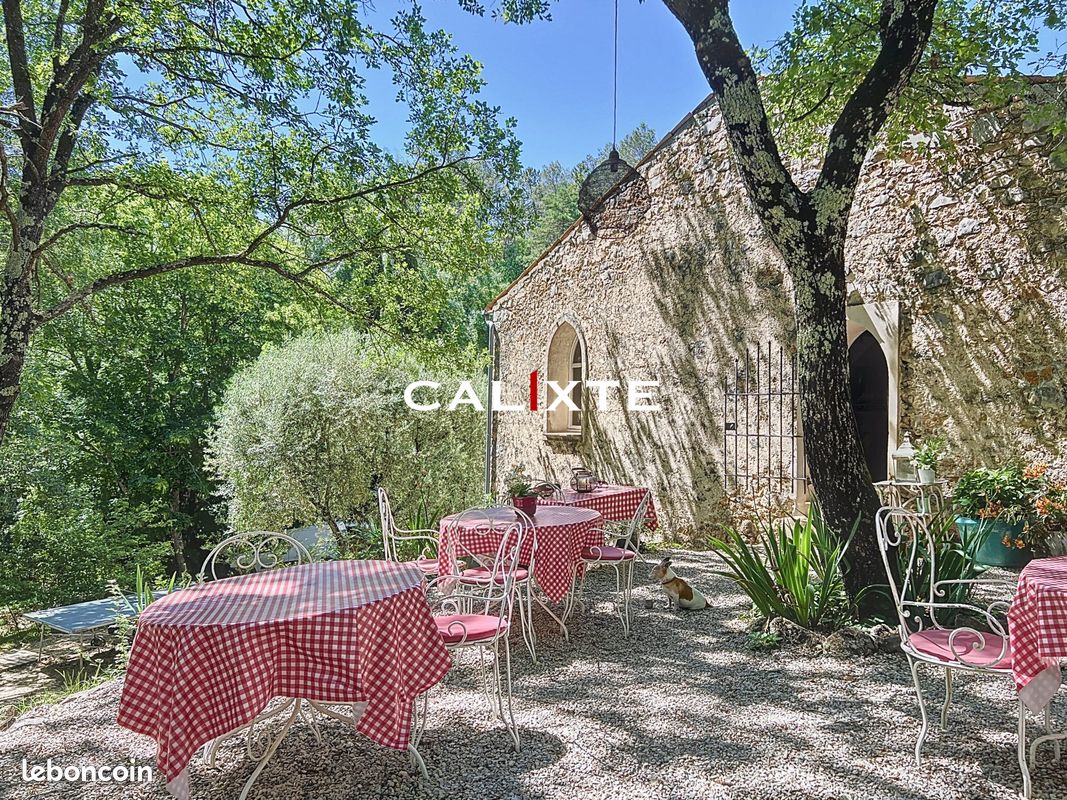 2 bedrooms House in Callian, France No. 277185