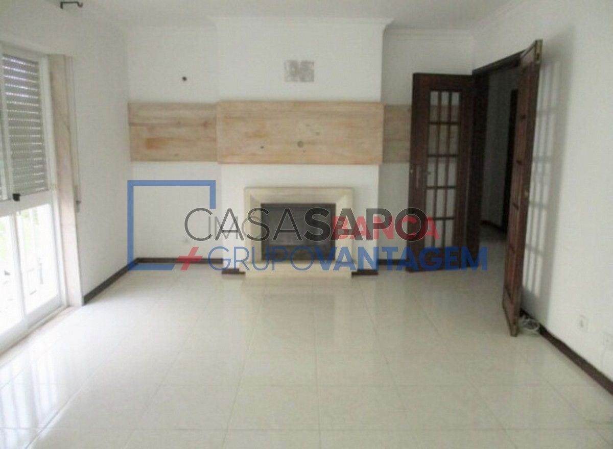 2 bedrooms Apartment in Rio de Mouro, Portugal No. 264002