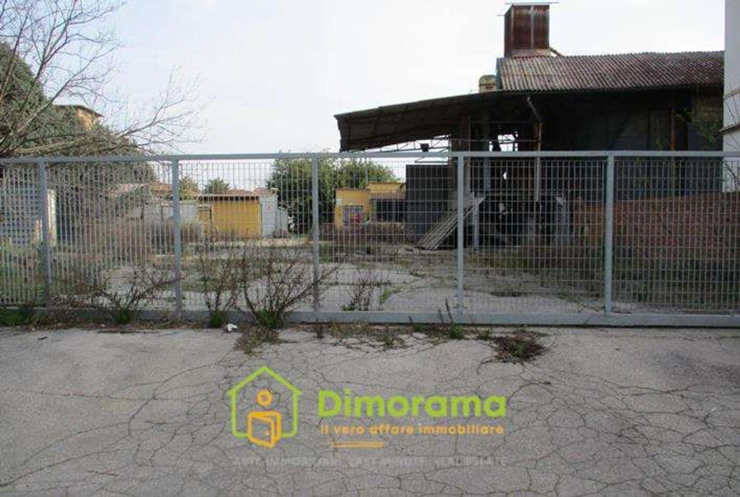 Armazém em Montelupo Fiorentino, Italy 2435 m² N.º 334707