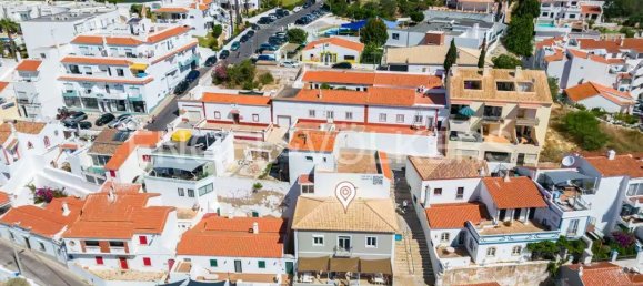 4 bedrooms House in Lagoa, Portugal No. 134799 2