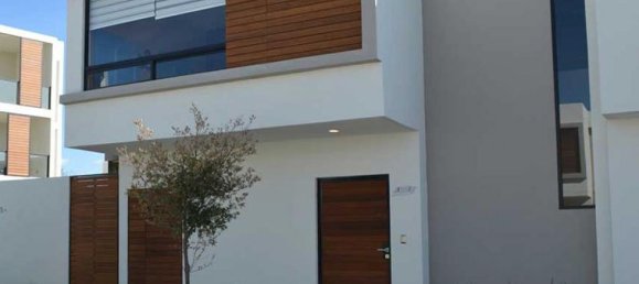 Casa de 3 dormitorios en Querétaro, Mexico No. 164681 2