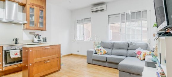 Apartamento de 2 dormitorios en Horta-Guinardó, Spain No. 165045 2