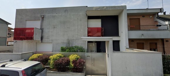 8 rooms Villa in Limbiate, Italy No. 6233 2