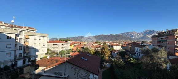 2 Schlafzimmer Wohnung in Carrara, Italy, Nr. 45636 6