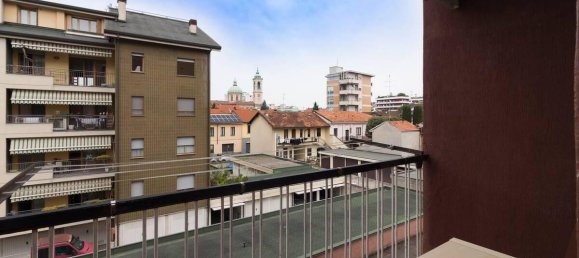 2غرفة شقة في Rho, Italy رقم 130791 3