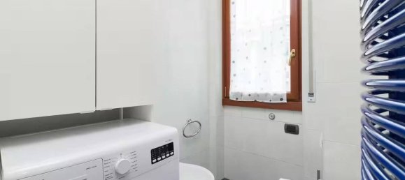 2غرفة شقة في Rho, Italy رقم 130791 21