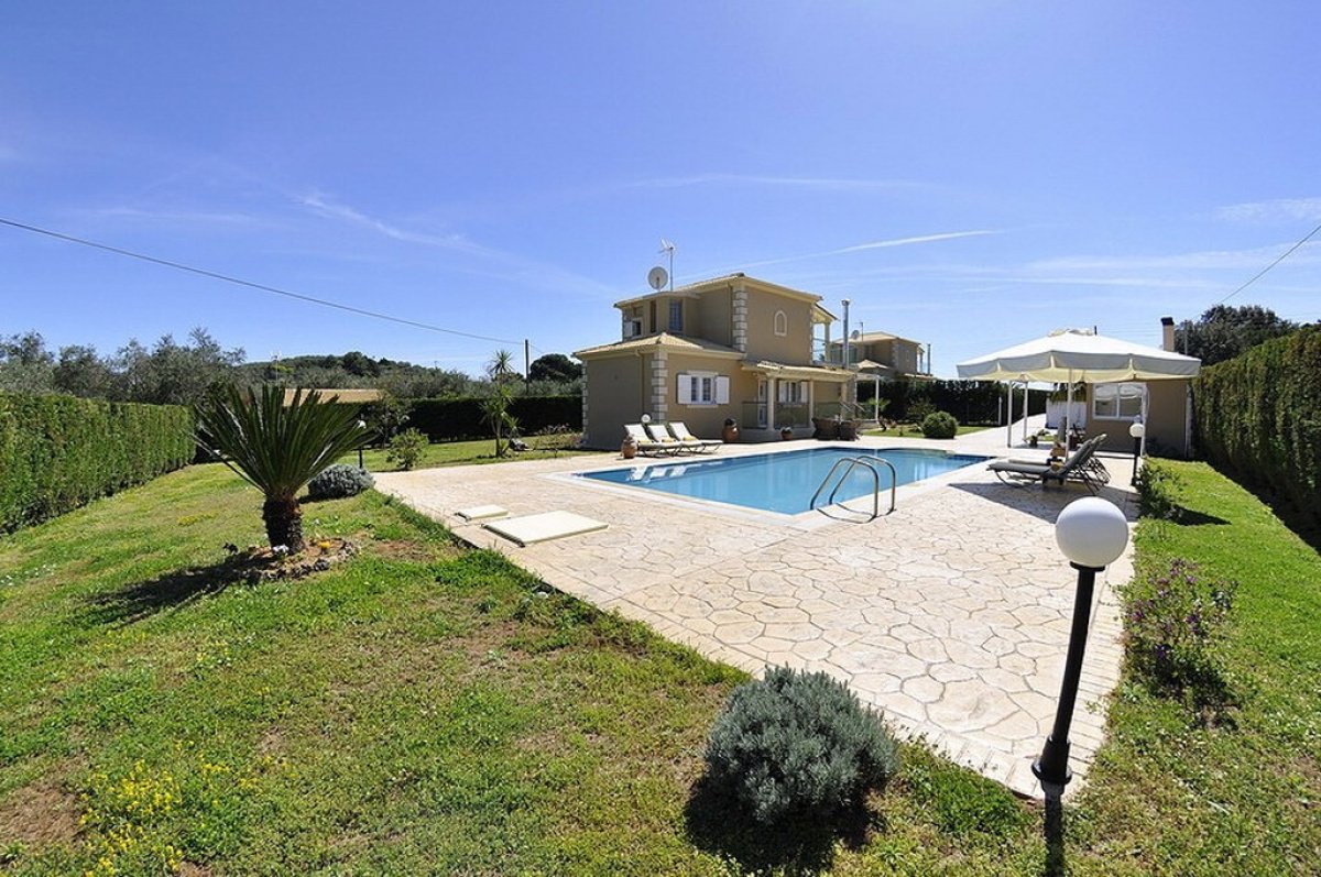 3 bedrooms Villa in Corfu, Greece No. 1514