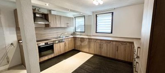 9 rooms Townhouse in Tuttlingen, Germany No. 258728 5