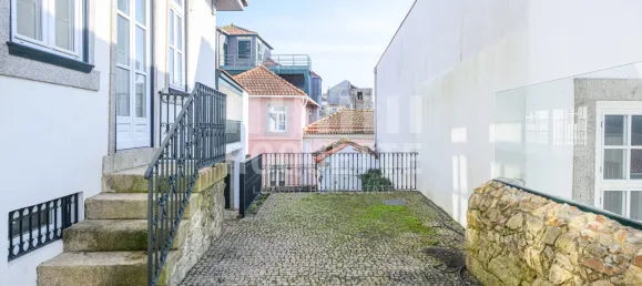 5 bedrooms House in Porto, Portugal No. 120131 34