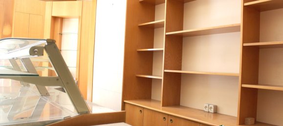 121m² Commercial property in Taranto, Italy No. 66939 7