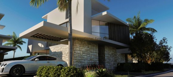 5 bedrooms Villa in Paralimni, Cyprus No. 5204 6