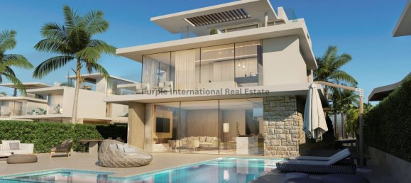 5 bedrooms Villa in Paralimni, Cyprus No. 5204 2