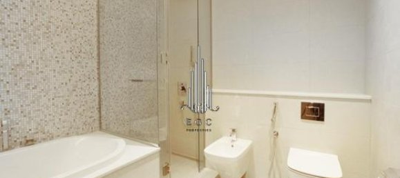 4 Schlafzimmer Villa in Yas Island, UAE, Nr. 41811 16