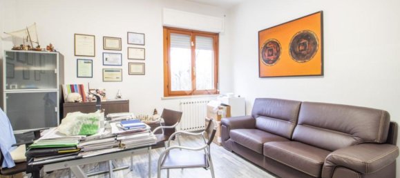 4 rooms Apartment in Rieti, Italy No. 16413 10