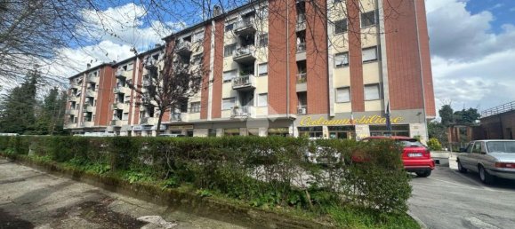 4 rooms Apartment in Rieti, Italy No. 16413 3