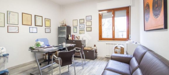 4 rooms Apartment in Rieti, Italy No. 16413 9