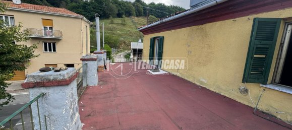 4 rooms Apartment in Altare, Italy No. 274489 2
