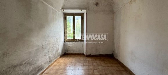 4 rooms Apartment in Altare, Italy No. 274489 16