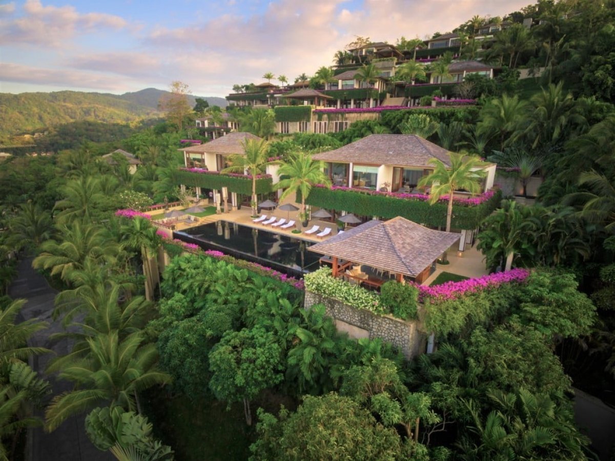 5 bedrooms Villa in Kamala, Thailand No. 5878