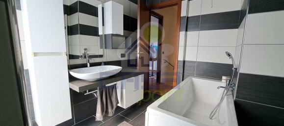 3 غرف نوم فيلا في Malagnino, Italy رقم 273555 19