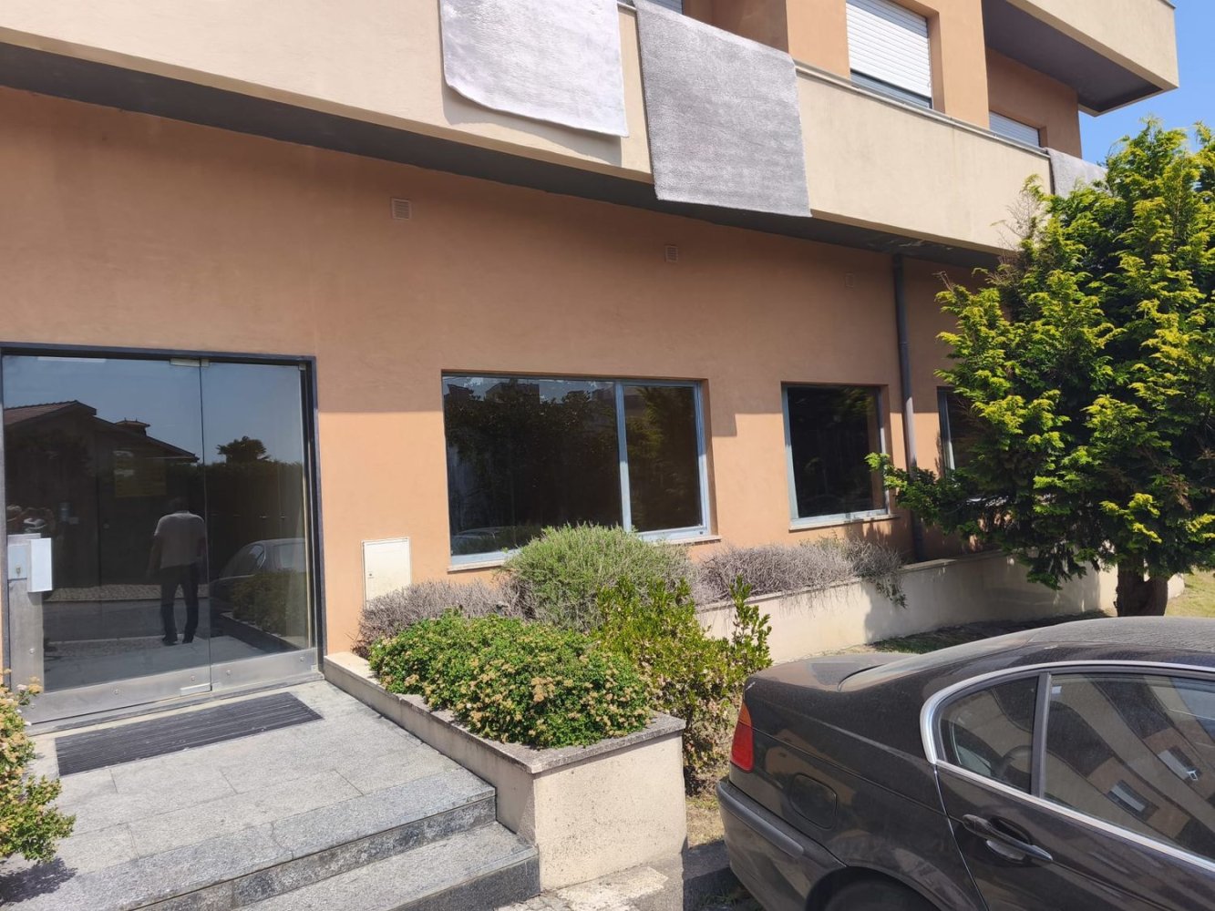 700m² Office in Valongo, Portugal No. 210821