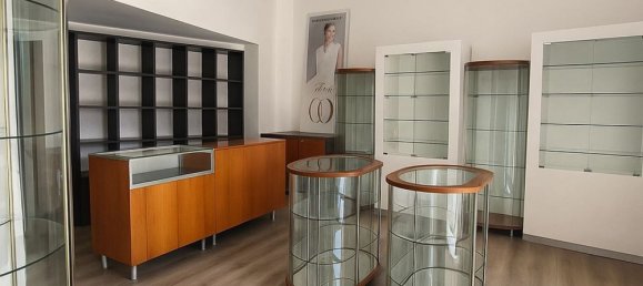 50m² Commercial property in Syracuse, Italy No. 343397 6