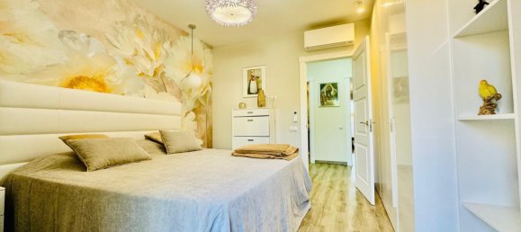 Apartamento de 3 dormitorios en Marbella, Spain No. 132228 8