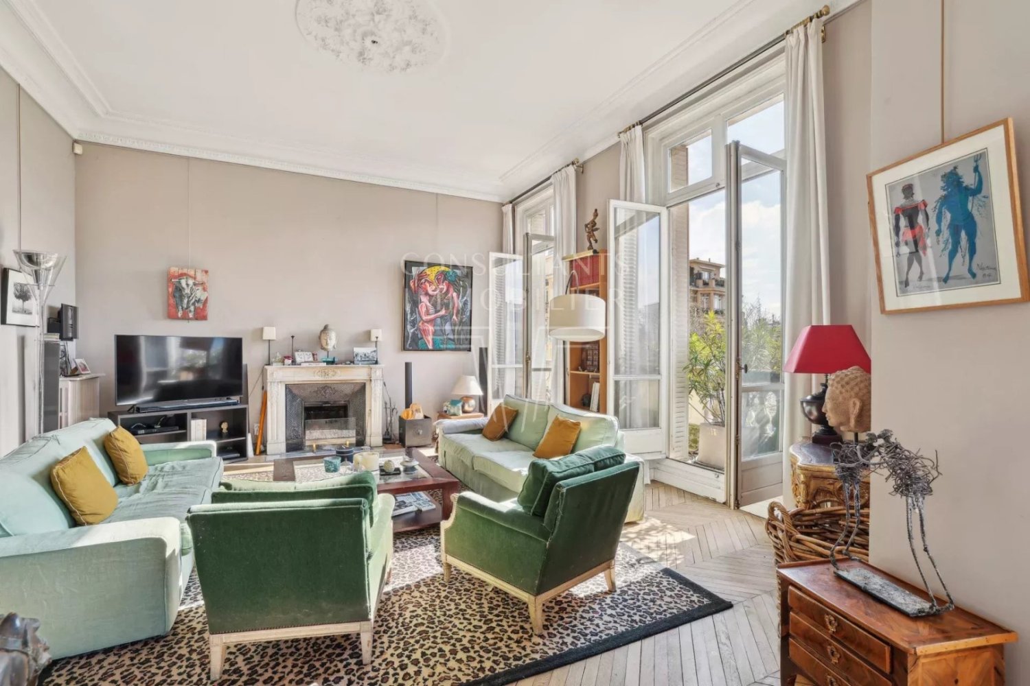5 bedrooms Apartment in Paris, France No. 346383