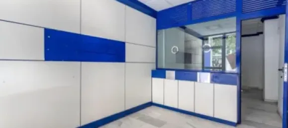 Propiedad comercial en Granada, Spain 105 m² No. 147680 2