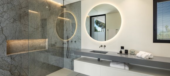 6 bedrooms Villa in Marbella, Spain No. 110297 18